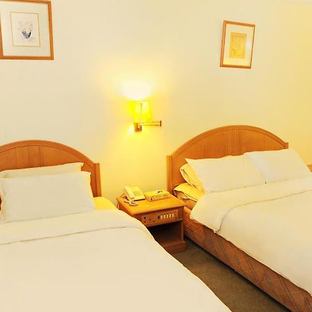 Borneo Hotel Kuching Ngoại thất bức ảnh